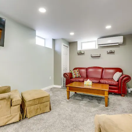 Worcester Apt With Lake Access Close To Colleges!